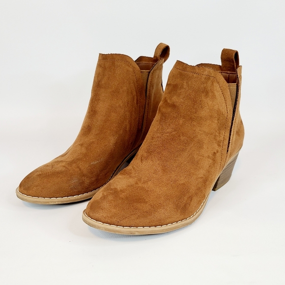 American Eagle Outfitters Brown Suede Ankle Booties Boots Slip On Size 6 - Picture 3 of 9